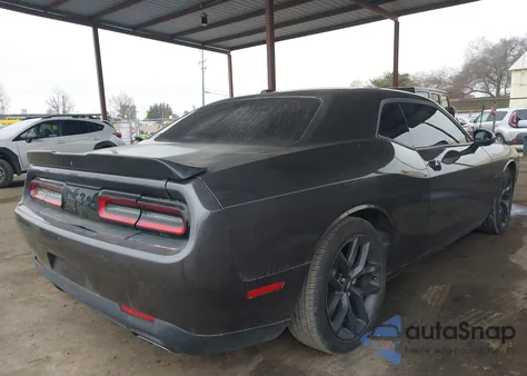 2021 Dodge Challenger R/T z USA, uszkodzony, nr VIN 2C3CDZBT7MH646428